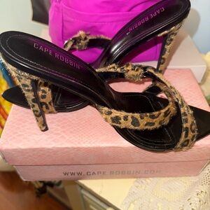 Cape Robbin Black and Leopard Women's Heels